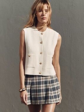 ZARA Knit Button Front Sleeveless Vest